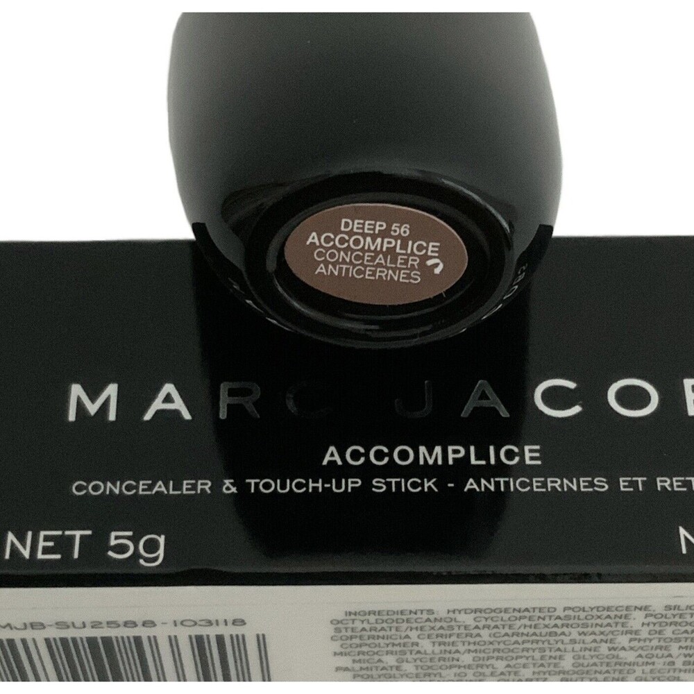 Marc Jacobs Accomplice Deep 56 Concealer & Touch Up Stick Net 5g